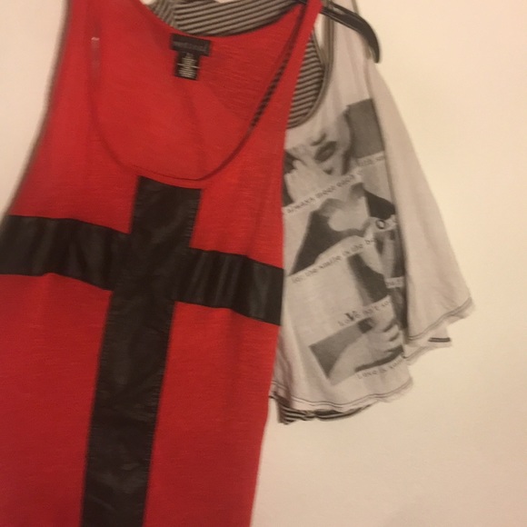 Tank tops - Picture 1 of 8